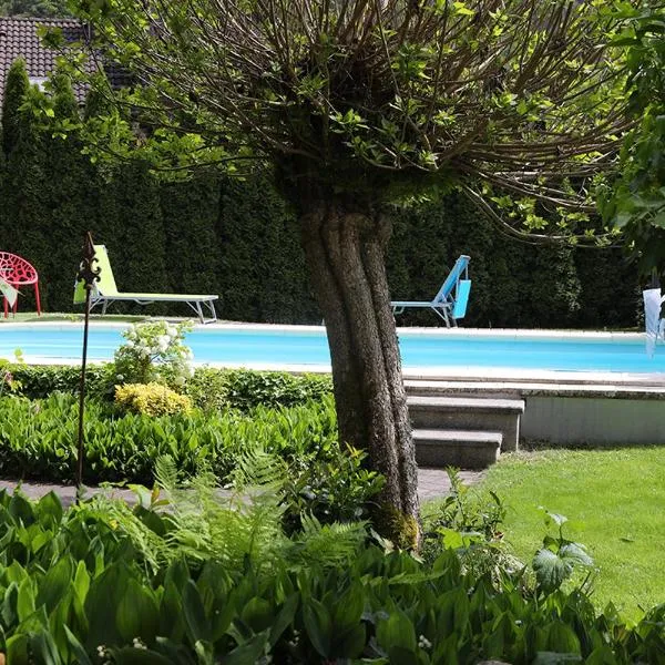 Haus Zwölf, hotel v destinaci Dahn