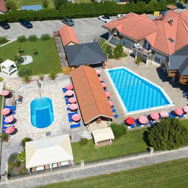 Villa Plattensee, hotel v destinácii Vonyarcvashegy