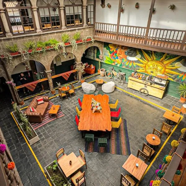 Black Llama Hostel Cusco, hótel í Cusco