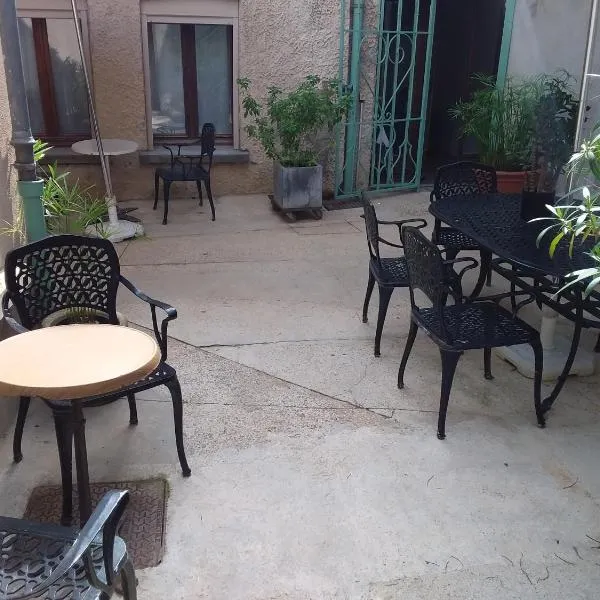 Cottage AU TERMINUS 3 climatisé, hôtel à Hautvillers