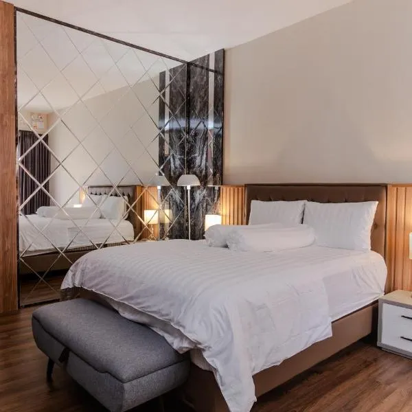 INEZ Homestay, hotel v destinaci Timuran