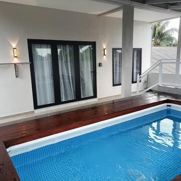 Rina Homestay, Kemaman, hotel in Cukai