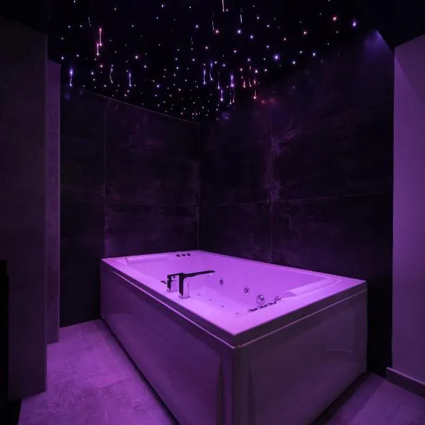 Rei Lux, hotel v Bělehradě