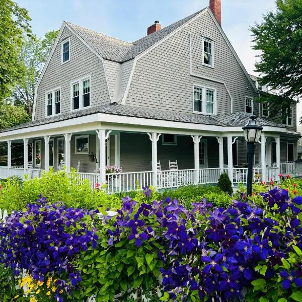 The Belmont Inn, hotel in Camden