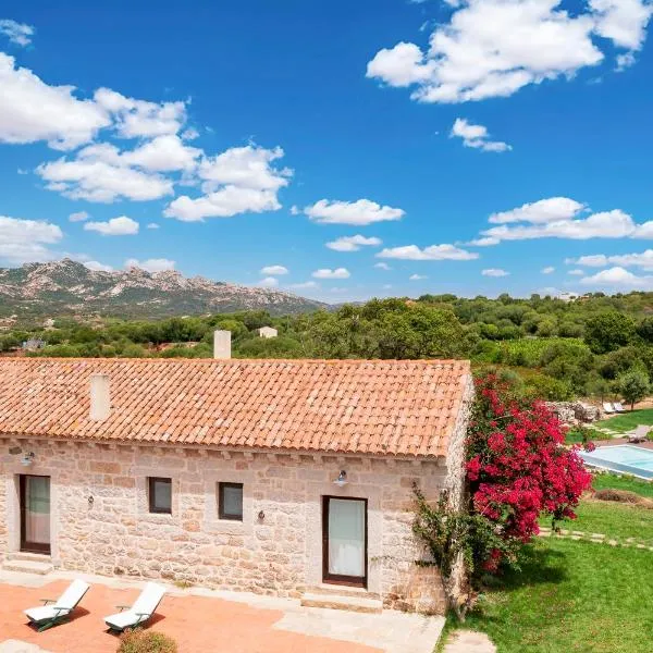 North Sardinia Retreats Stazzo Liccia Barria - villa con piscina, hotel v destinaci Arzachena
