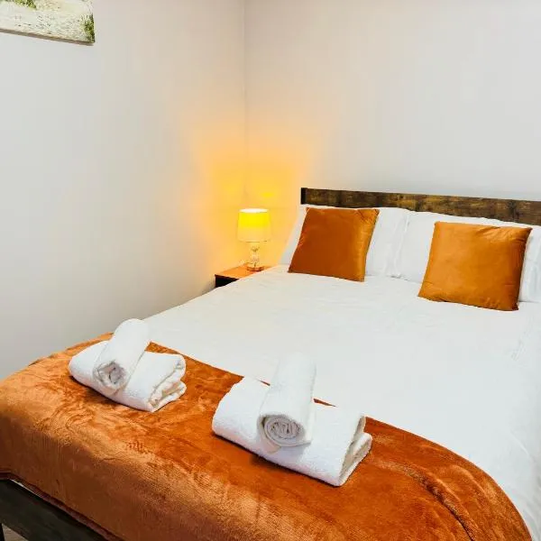 Ashton-U-Lyne Private Ensuite room near Station, hotel v destinaci Stalybridge