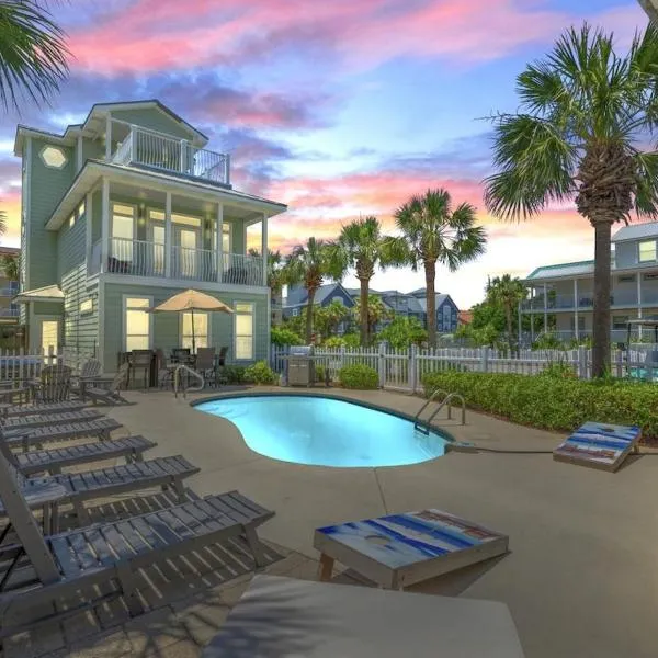 Crystal Tower Free Golf Cart Private Pool، فندق في ديستين