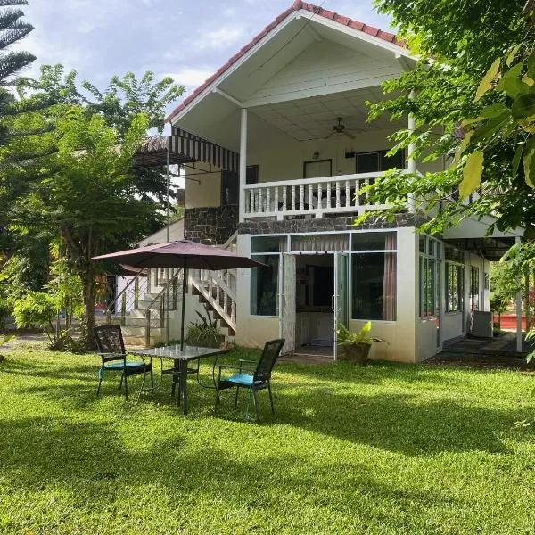 Aforetime Village, hotel v destinaci Nathon Bay