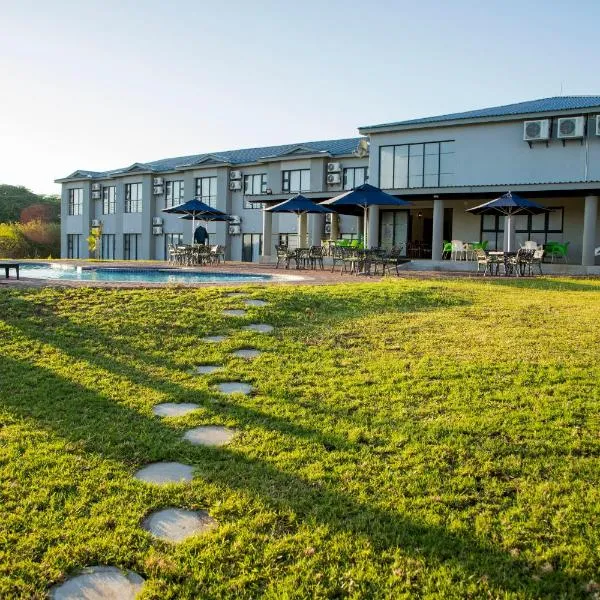 Two Rivers Hotel, hotel in Kasane