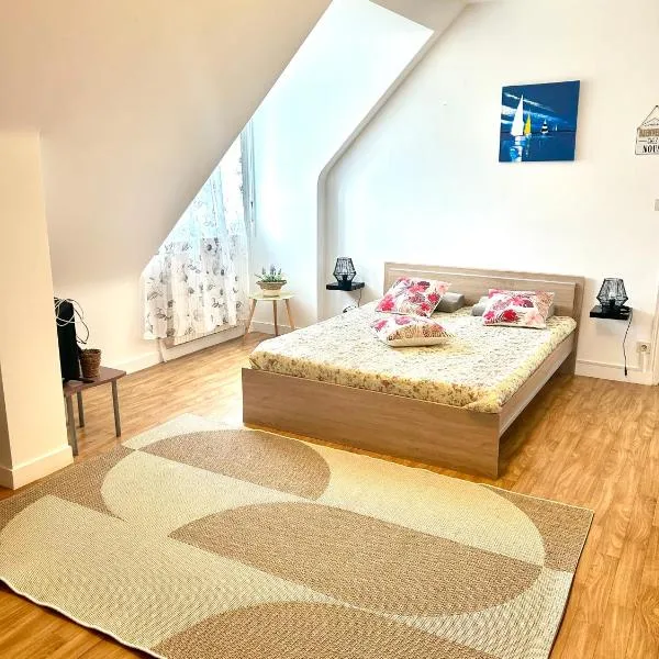 Chambre avec cuisine à la campagne au calme – hotel w mieście Cléguérec