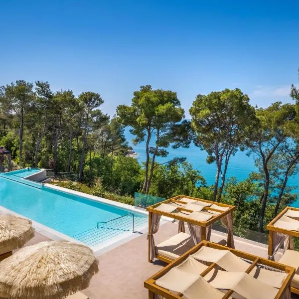 Punto Blu Valamar Camping Village, מלון בפורץ