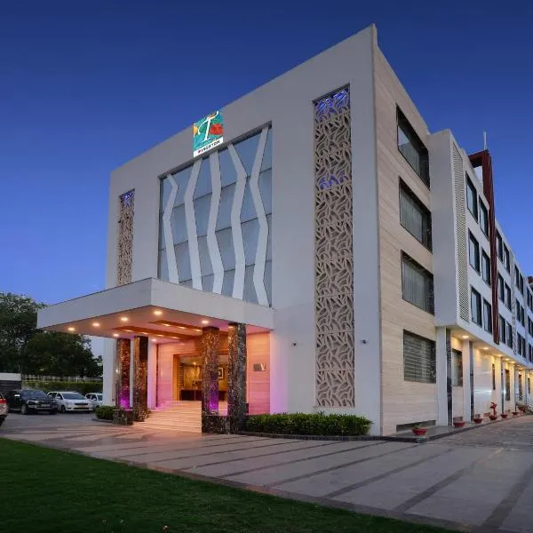 Wingston A TreeHouse Hotel, Goverdhan، فندق في Govardhan