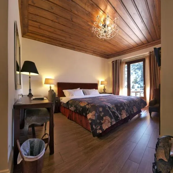 Grand Village boutique inn, hotel in Méga Khoríon