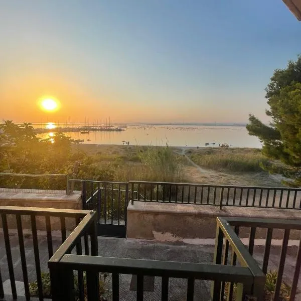 BeSanVito - Sea Apartments, hotel in Taranto