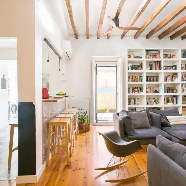 Dafundo-Fabulous Duplex near River Lisbon AC for 8, hotel u gradu Cruz Quebrada