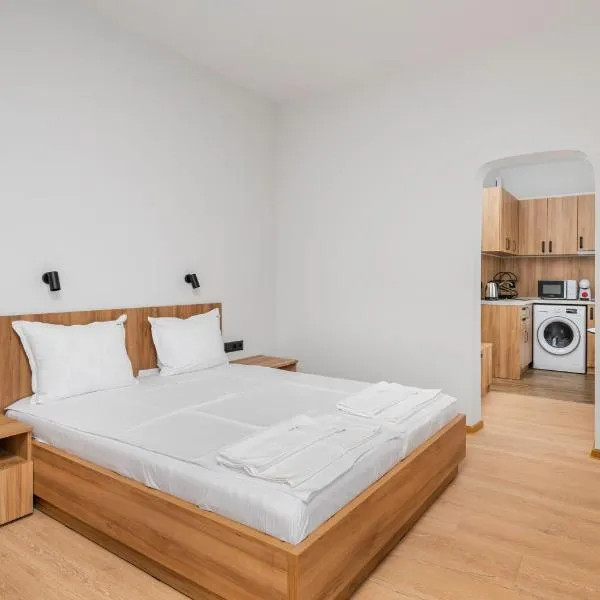 Cozy Flats Near Alexander Nevski Cathedral by Flat Mаnager, hotel in Sofia