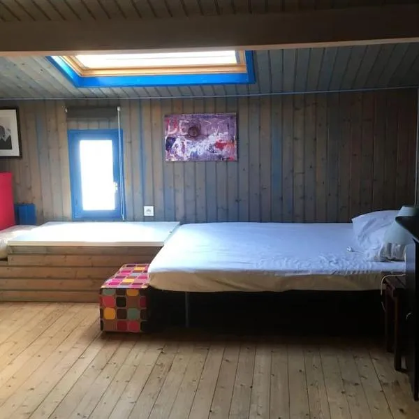STUDIO A LA PLAGE 20m Belle vue, hotel v destinácii La Guérinière