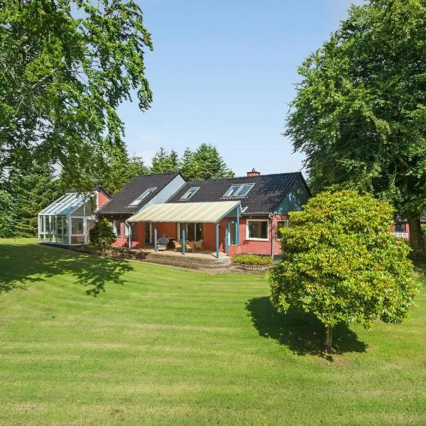 4 Bedroom Gorgeous Home In Varde, hotel in Varde