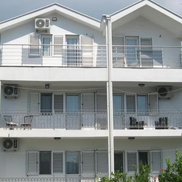 Apartman Stefan, hotel v destinaci Tivat