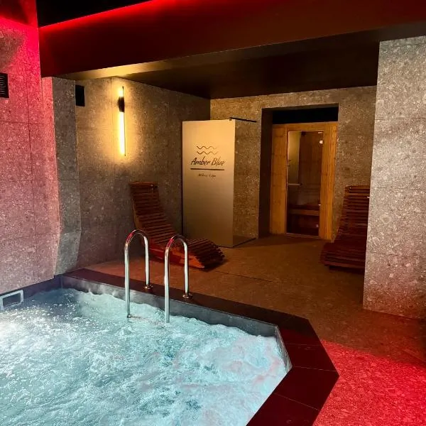 Amber Blue Wellness & SPA, hotel v destinácii Karwia