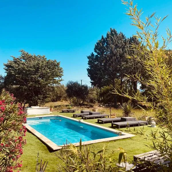 Bastide provençale avec piscine, hotel en Cotignac