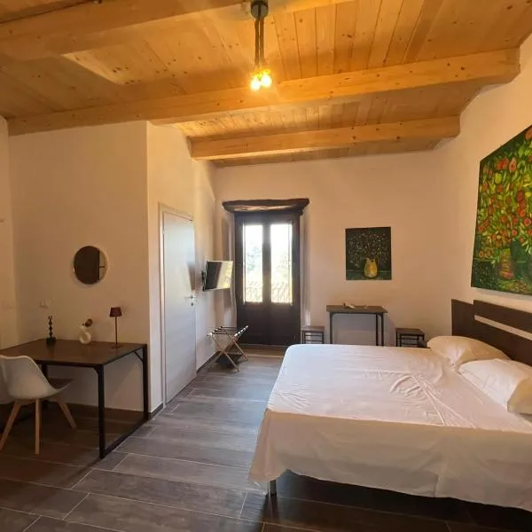 Casa Vacanza Borgo Antico, hotel v destinácii Badolato