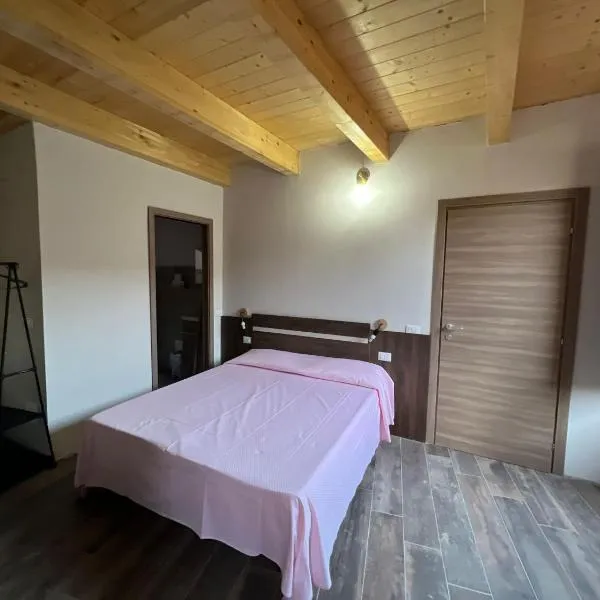 Casa Vacanza Medieval, hotel v destinácii Badolato