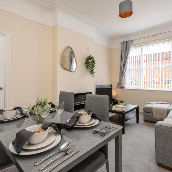 Large cosy house - free on street parking, hotel in Liverpool