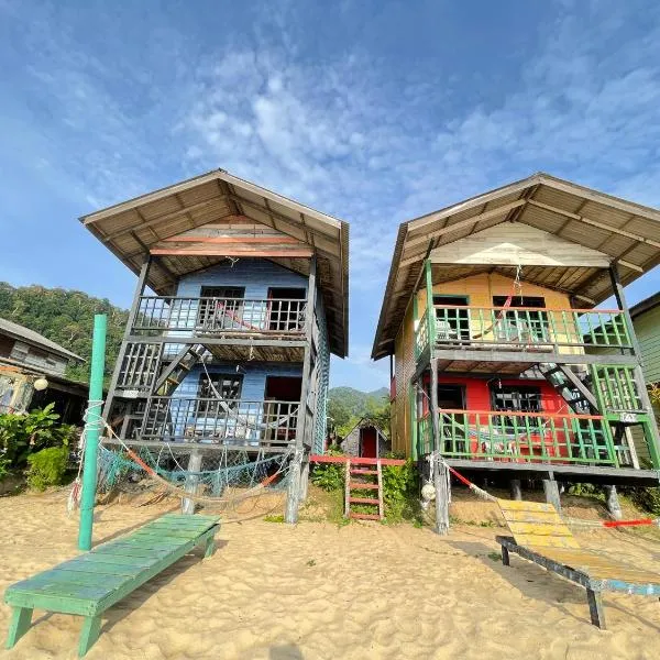 Beach Shack Tioman - Beachfront Seaview – hotel w mieście Tioman