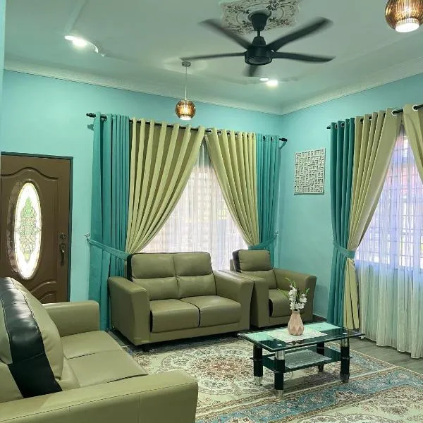 Homestay Salak 756 at Sungai Siput Kuala Kangsar for Islamic Guest Only, hotel v destinaci Sungai Siput