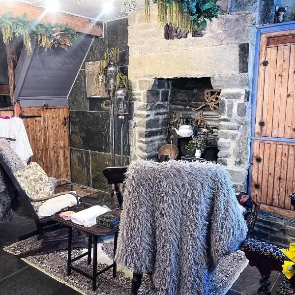 Travel Back in Time Fairy Cottage on the Cobbles an Experience Property, hotel v destinaci Haworth