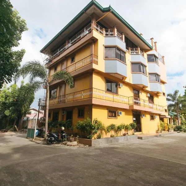 RedDoorz @ Farm Side Hotel Laoag City, hotel v destinaci Laoag