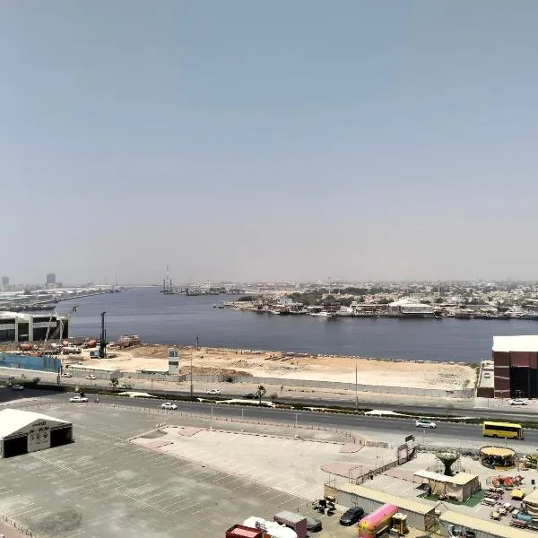 Sea view Luxury Flat 2BHK ,Ajman, hotel v destinaci Adžmán