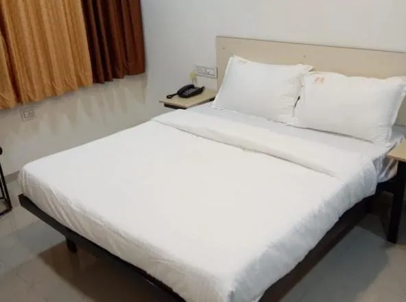 Hotel Vihaan Inn, hotel v destinaci Kolhápur