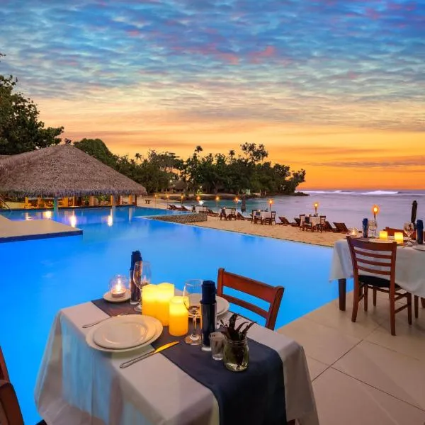 ブレイカズ ビーチ リゾート（Breakas Beach Resort）、ポートビラのホテル