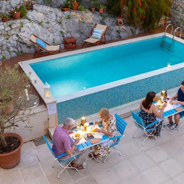 Boutique Hotel Capitano, hotel v destinaci Herceg-Novi