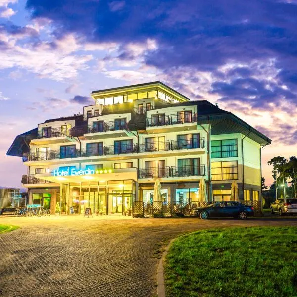 Hotel Ewerdin, ξενοδοχείο στο Σβινούιστσιε