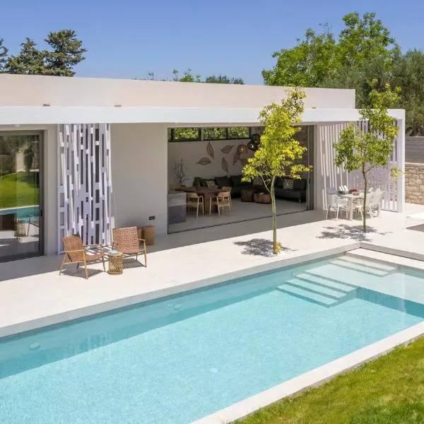 VILLA PETRA PHILIPPOS heated pool optional, khách sạn ở Khámbatha