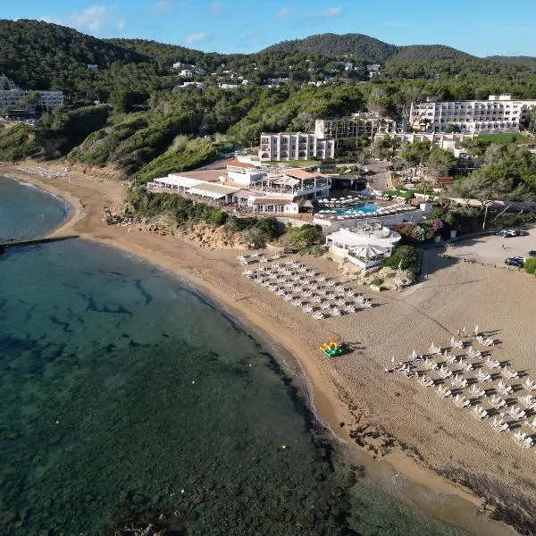 Invisa Hotel Club Cala Blanca, hotel a Figuerali-parton