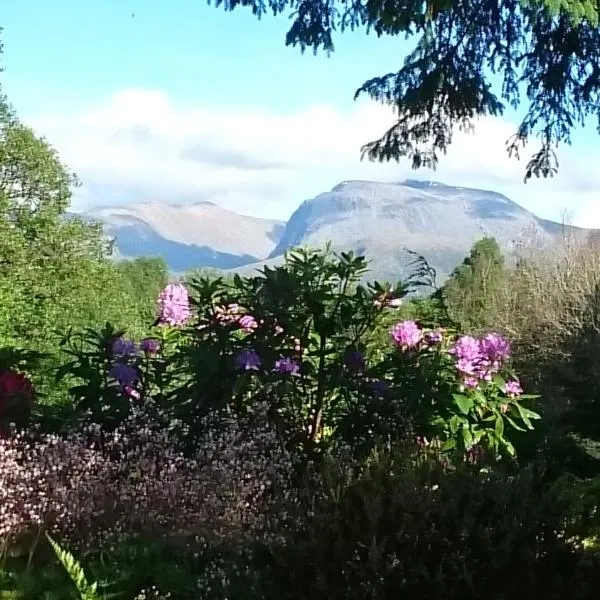 TOM BEAG - Ben Nevis view ROOMS, hotel v destinaci Fort William