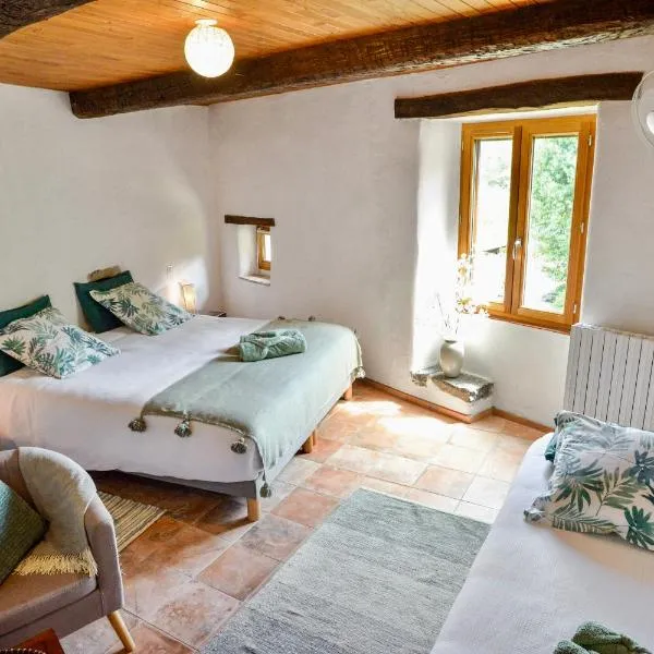 Mas de Boissière - Chambres d'hôtes avec piscine et jacuzzi, hotel v destinaci Cros