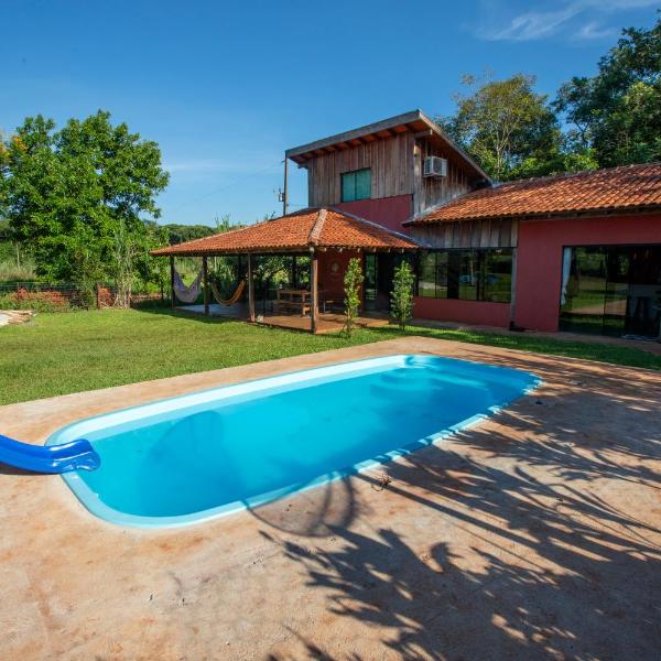 Casa de campo com piscina próxima ao aeroporto de Dourados