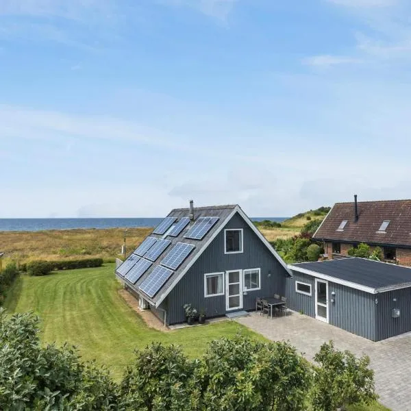 Three-Bedroom Holiday Home Bagenkop With Sea View 04, hotel in Bagenkop