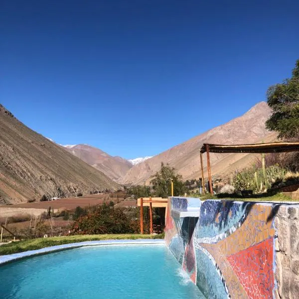 Cabañas Elquimista, hotel en Pisco Elqui