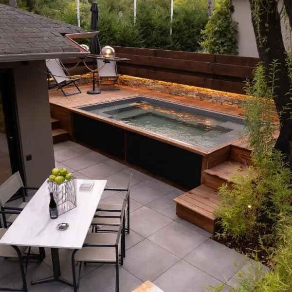 Sylvia Camping & Luxury Suites, Panel Hospitality Homes & Villas, hotel u Litohoru