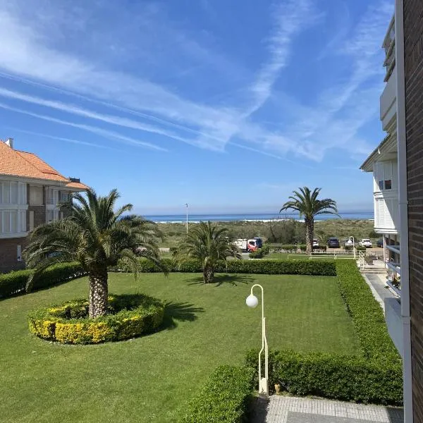 Apartamento con vistas al Mar playa Berria-Santoña – hotel w mieście Santoña