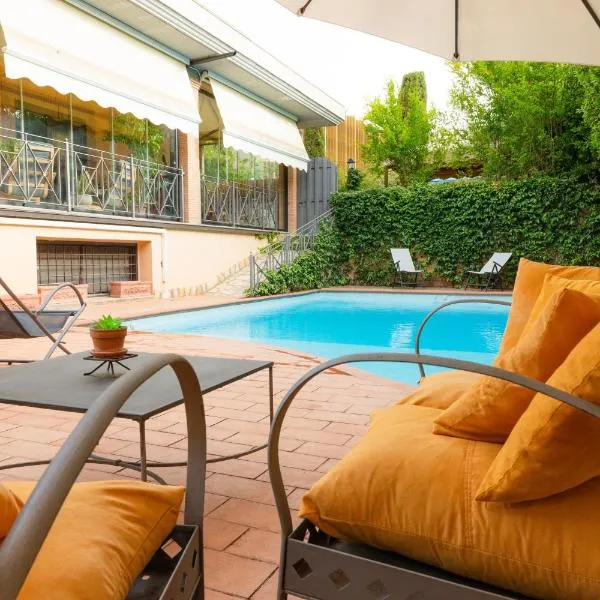 Villa Aureliana with pool near San Peter, hotel in Rome