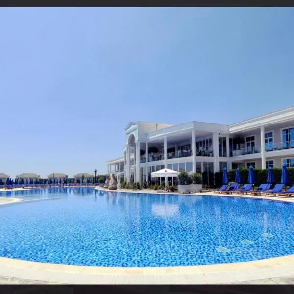 Grand europa resort apartament, hotel v destinaci Velipojë