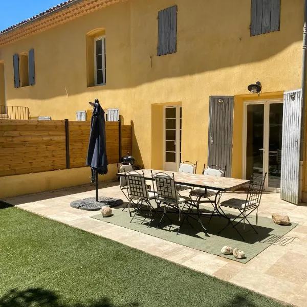 Appartement de standing dans une bastide Aixoise, hotel v Aix-en-Provence