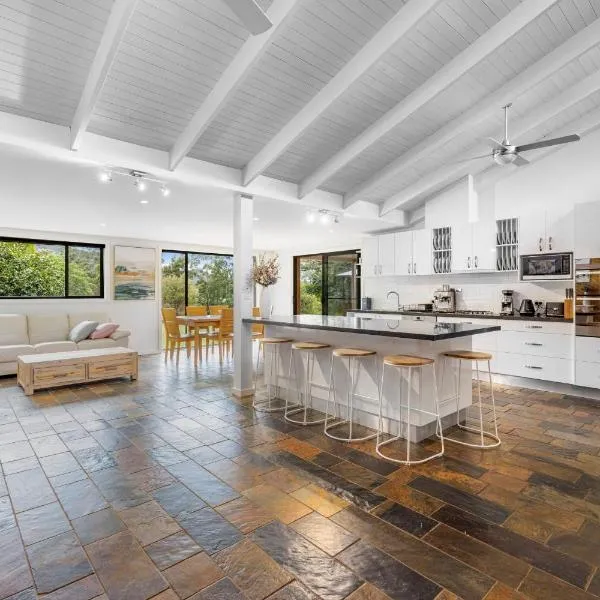 Sleep 9 @ Secluded Farmstay 12min to Coffs Harbour, hotel in Bonville